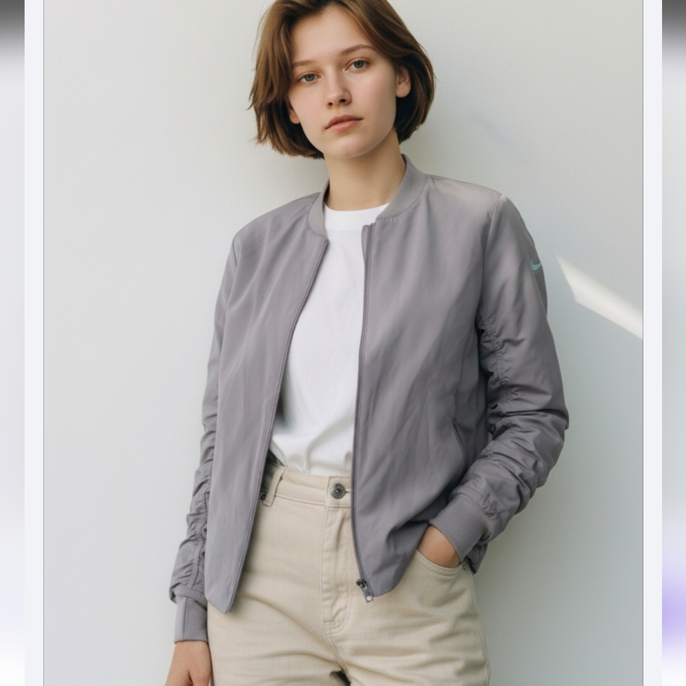 Nike Shield Bomber Women's Gray Jacket.  Small.
